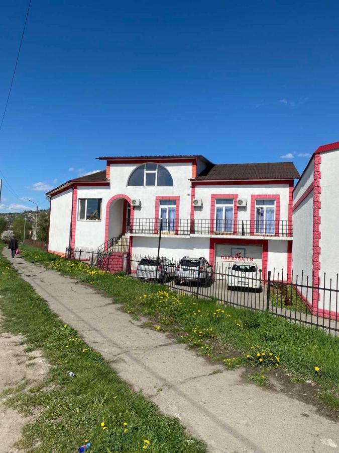 Kalina Motel Tjernivtsi Eksteriør billede